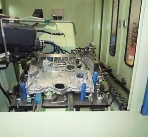 Drilling and Tapping Machine : 穴明けタップ機械